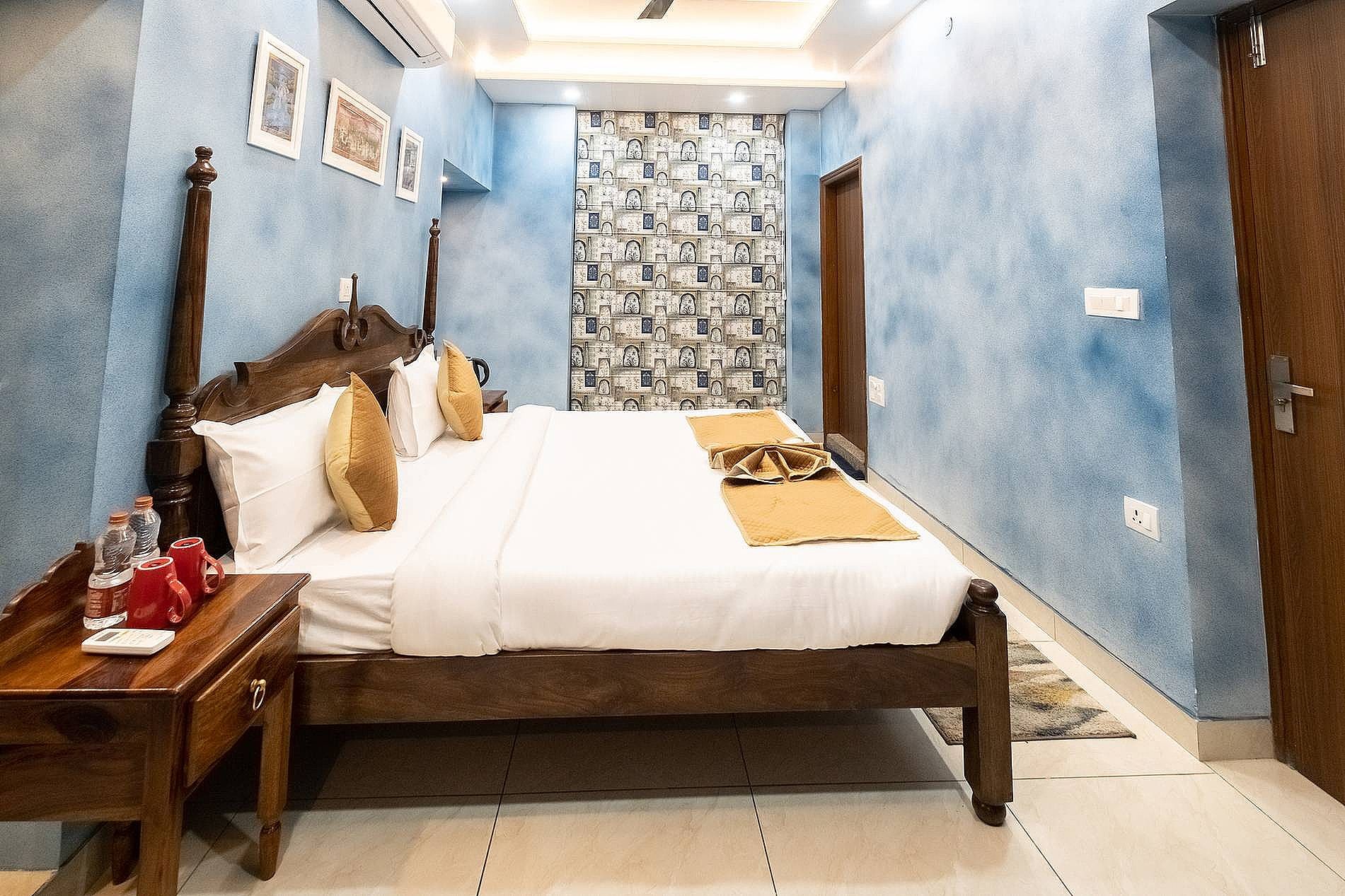 Baari House of Fusion Super Deluxe Room 10