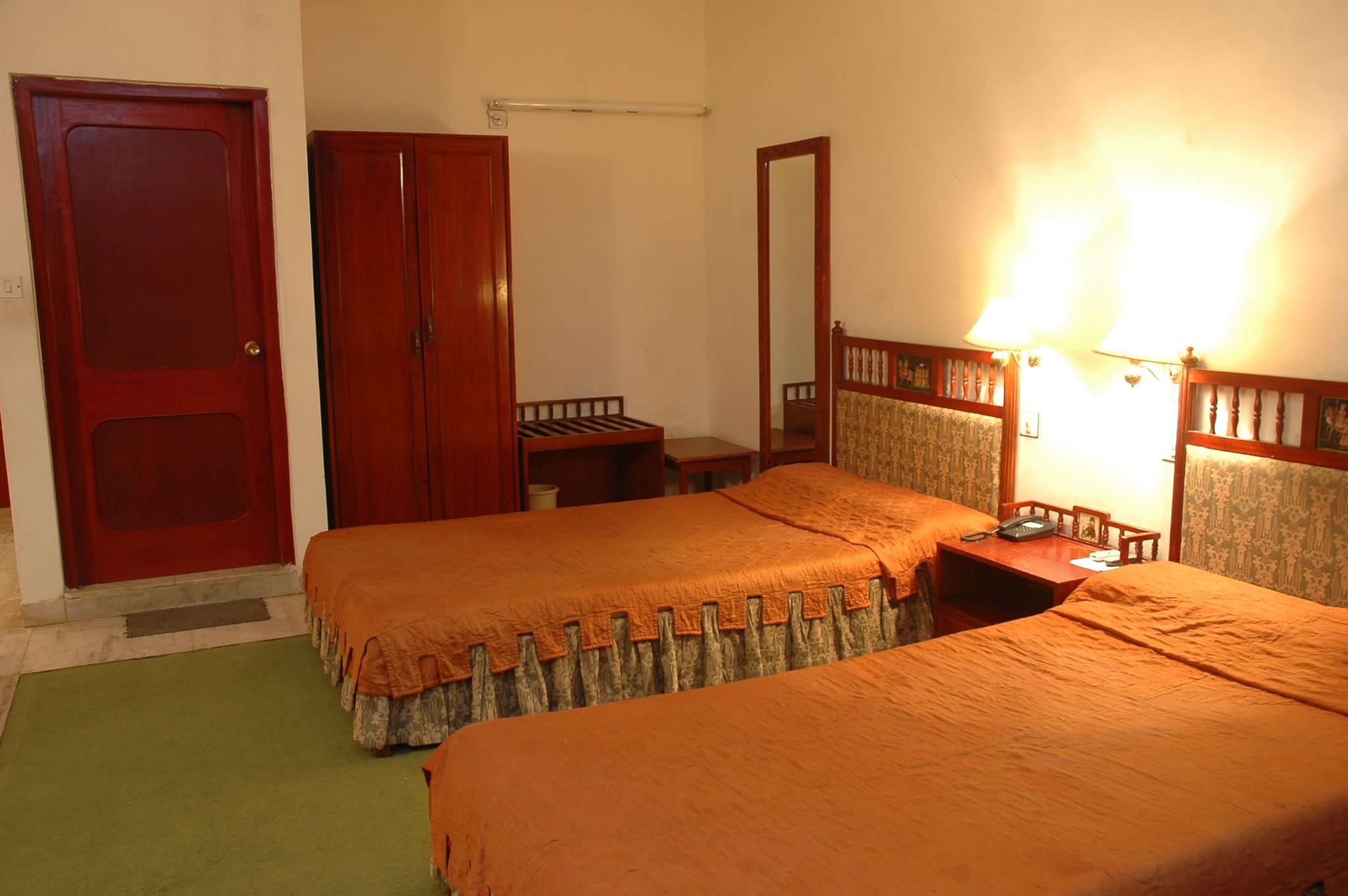 Jaisamand Island Resort Heritage Suite 3