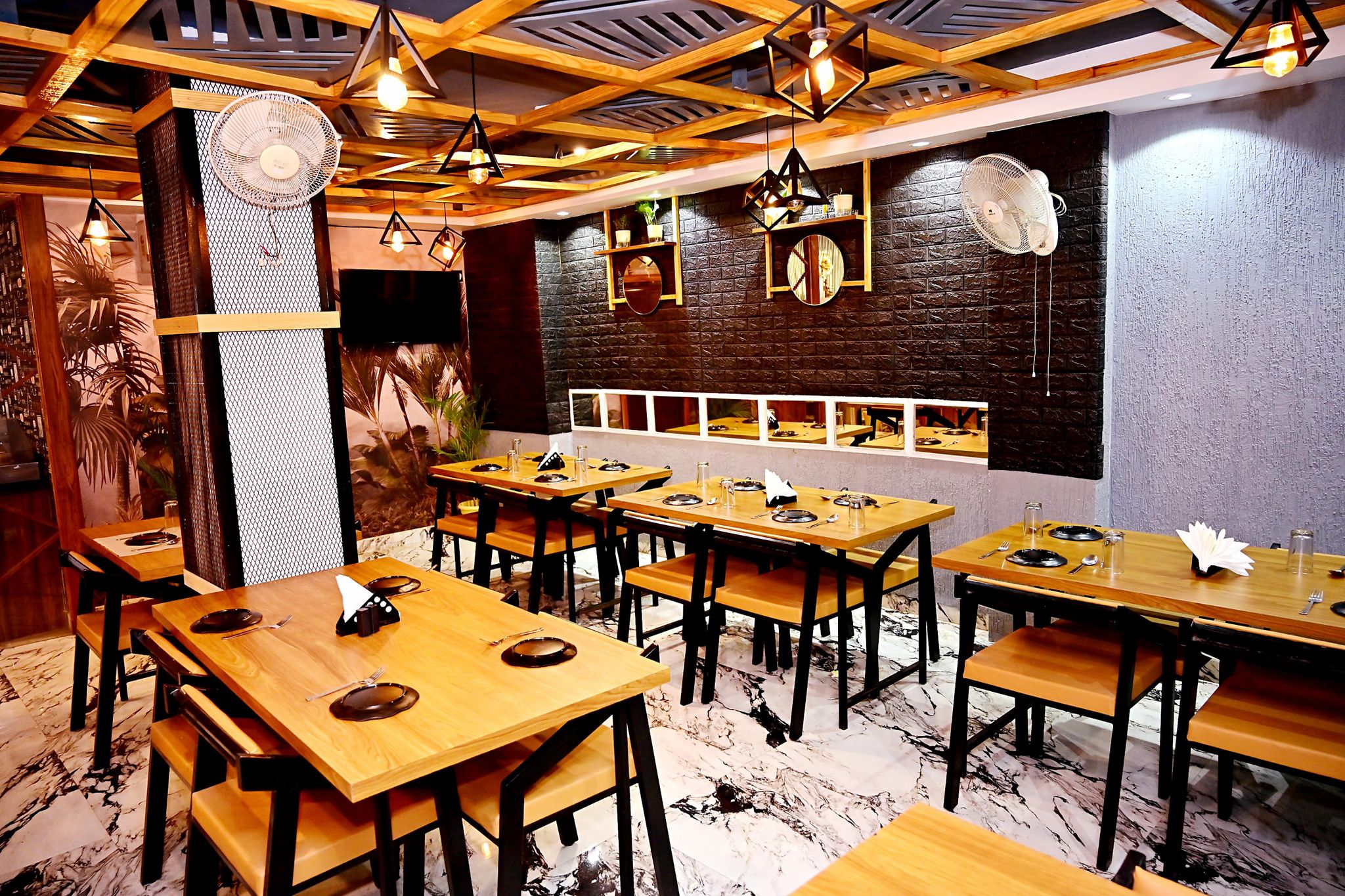 Food & Dining