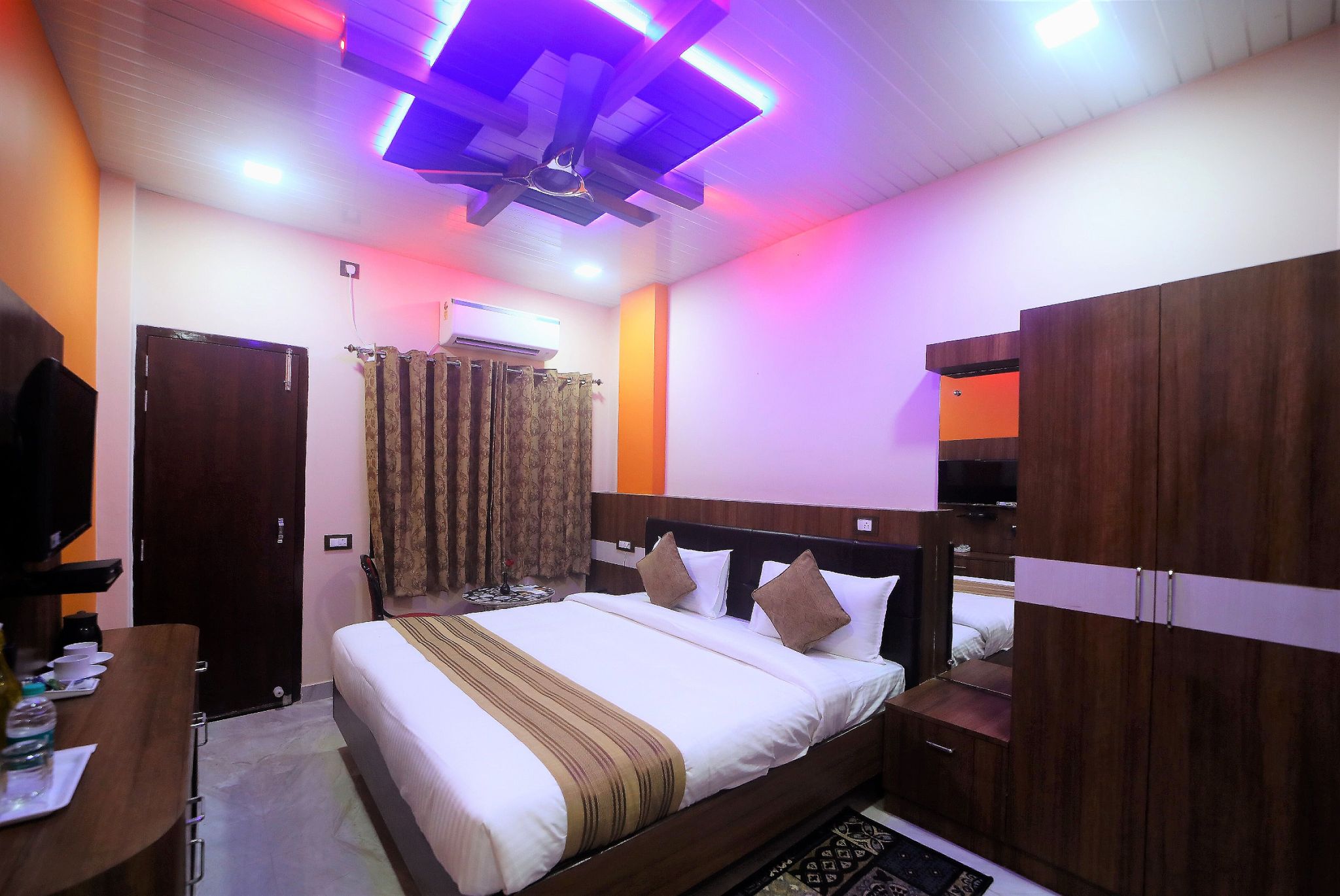 APS Palace Standard Room 3