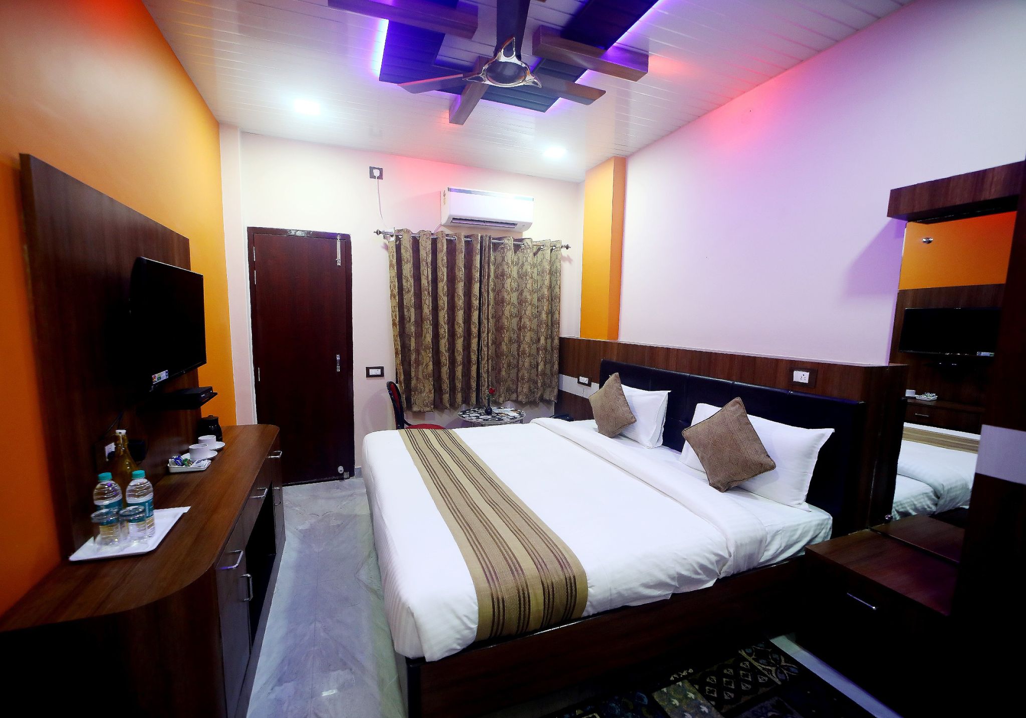 APS Palace Standard Room 9