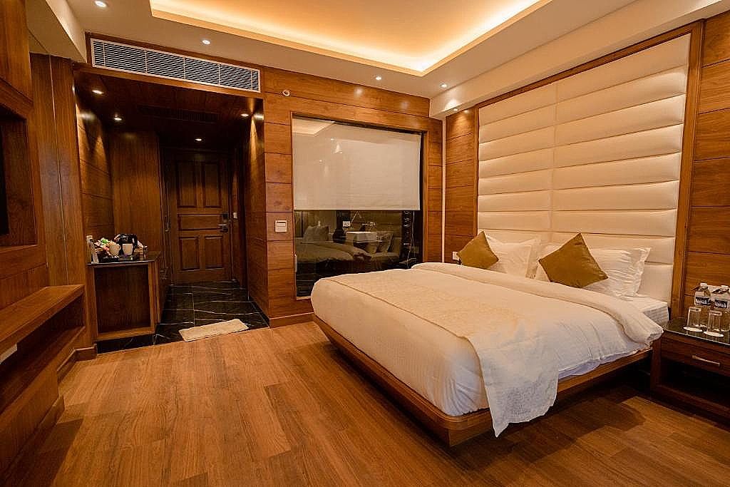 Club Royal Room with Valley, Rohtang View and Balcony