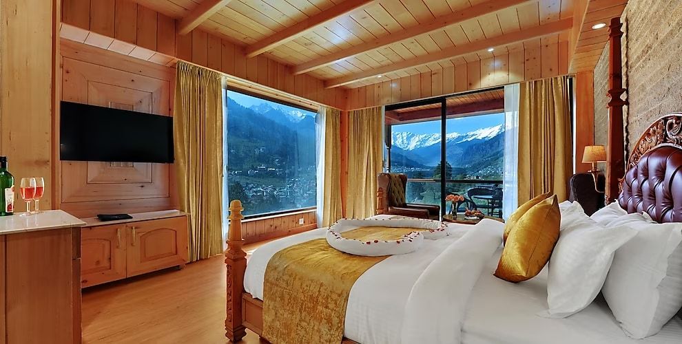 Club Royal Room with Valley, Rohtang View and Balcony