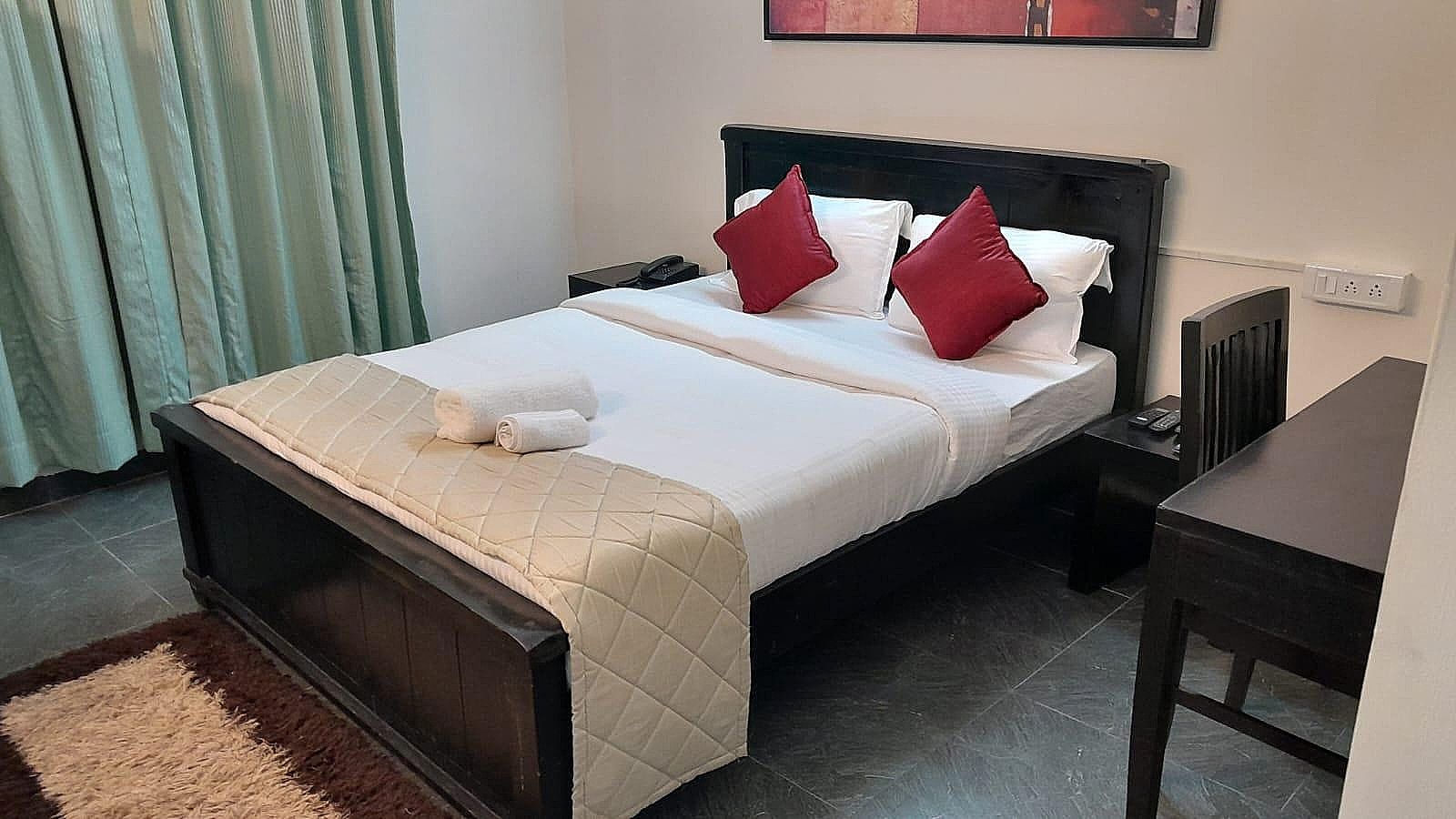 Deluxe Queen Room