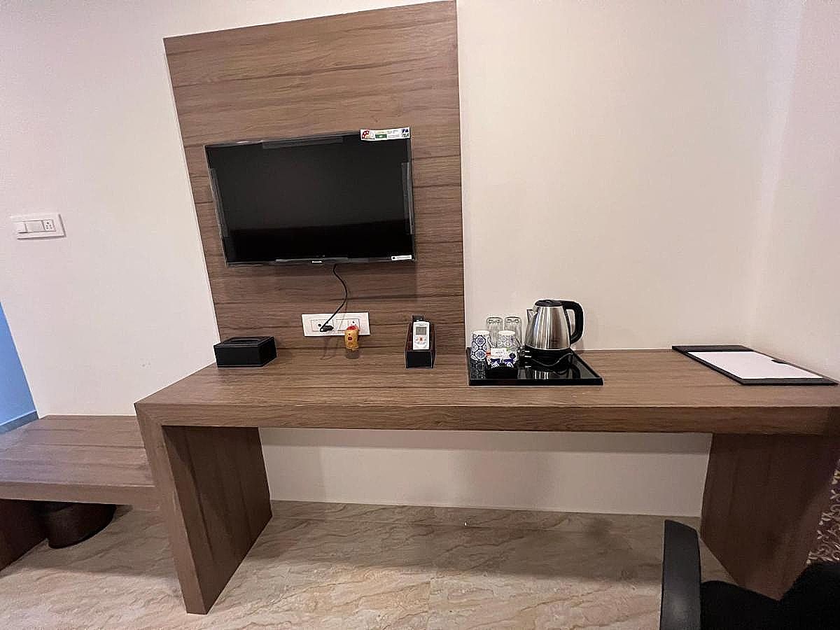 Ecko Sterling Inn Near Bangalore International Airport Executive Room 9