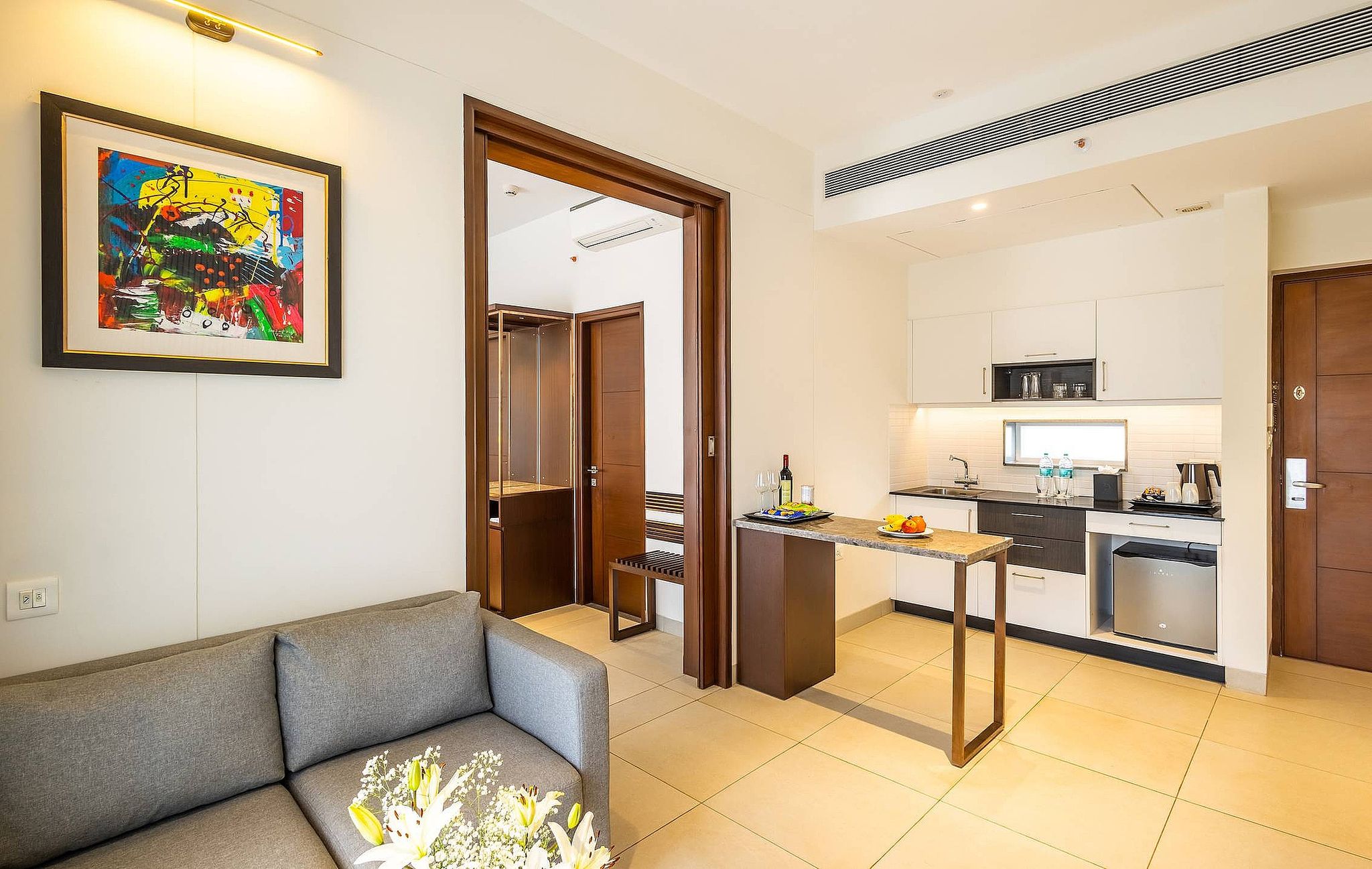 Artistry Suites Executive Suite 8