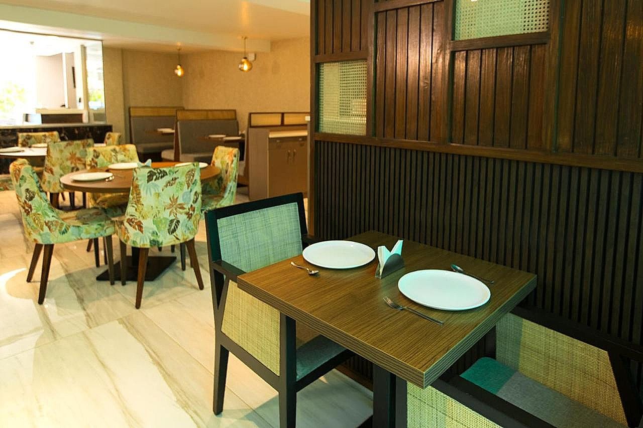 Food & Dining