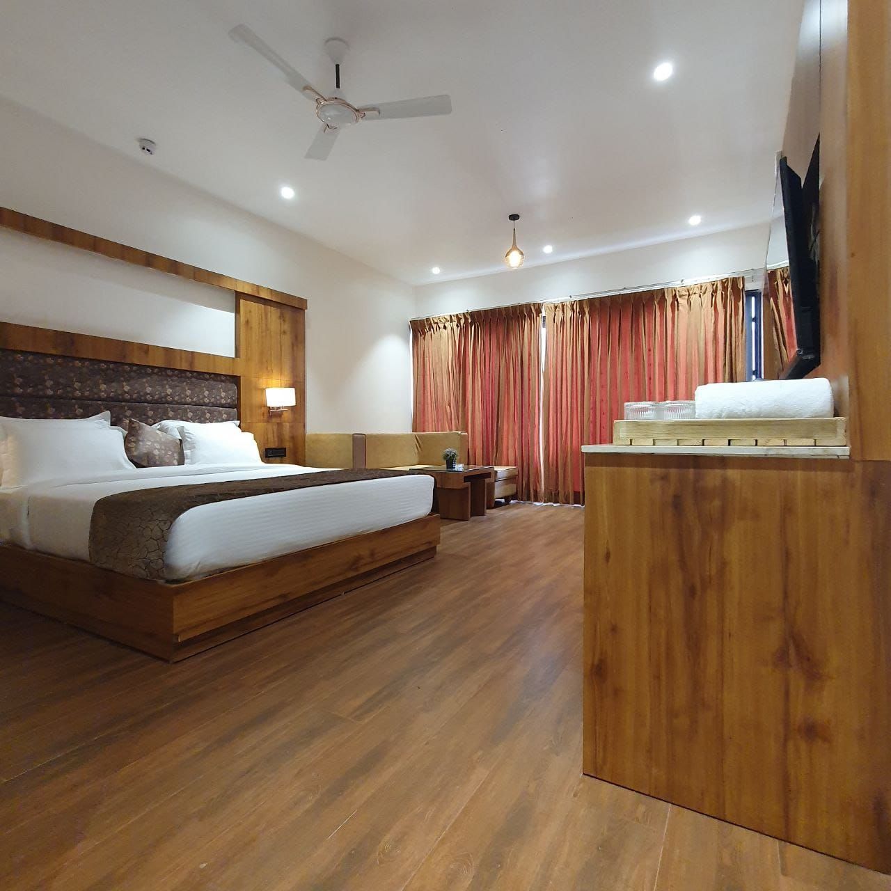 Oralia Partial Sea View