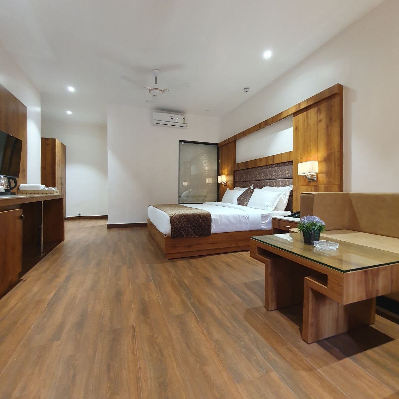 Oralia Partial Sea View