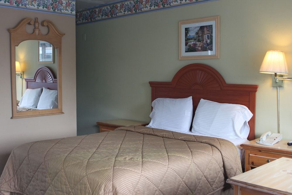 Standard Room, 1 Queen Bed, Non Smoking