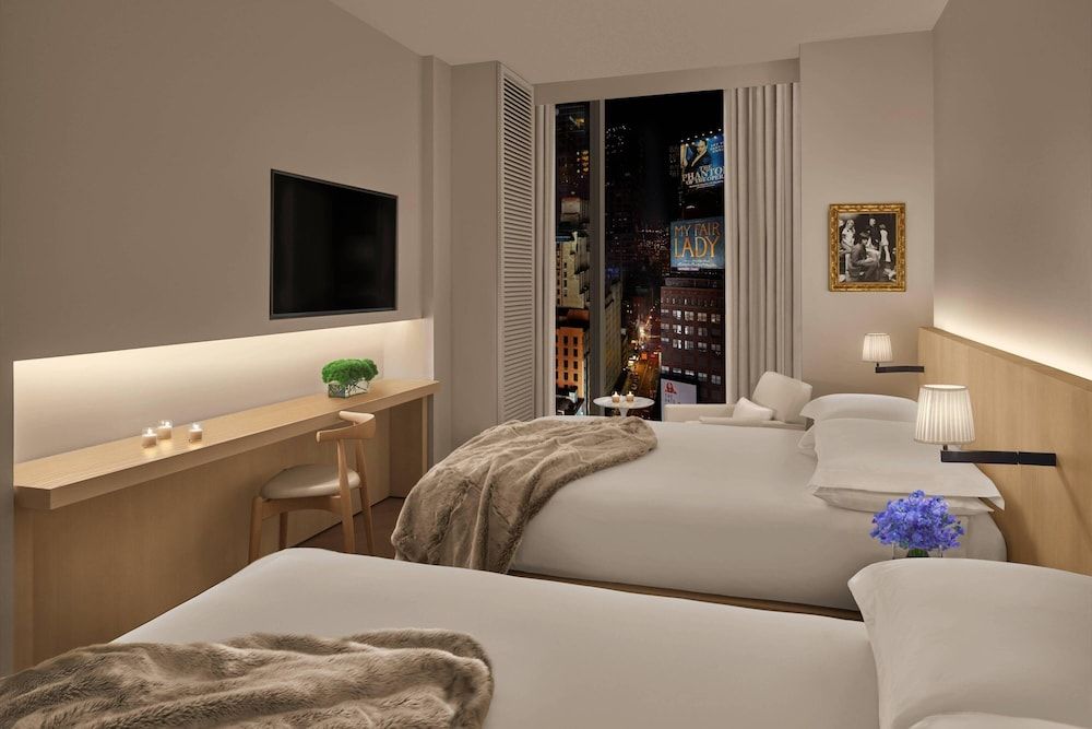 Deluxe Room, 2 Double Beds (Mobility Accessible, Roll-In Shower)