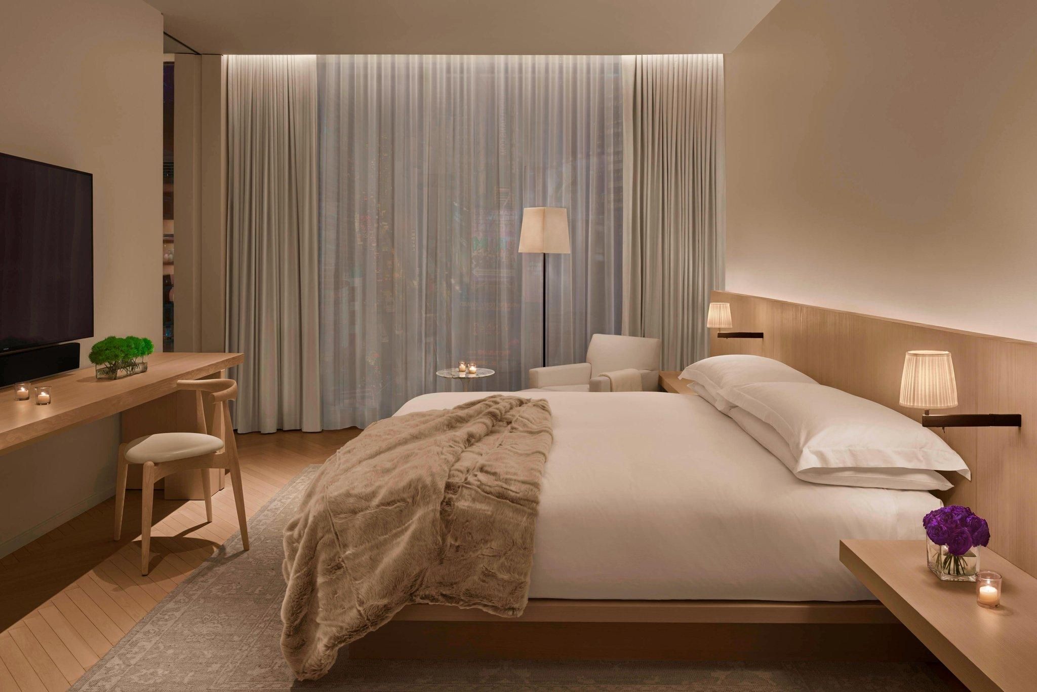 Penthouse Suite, 2 Bedroom Penthouse Suite, Bedroom 1: 1 King, Bedroom 2: King, Corner room