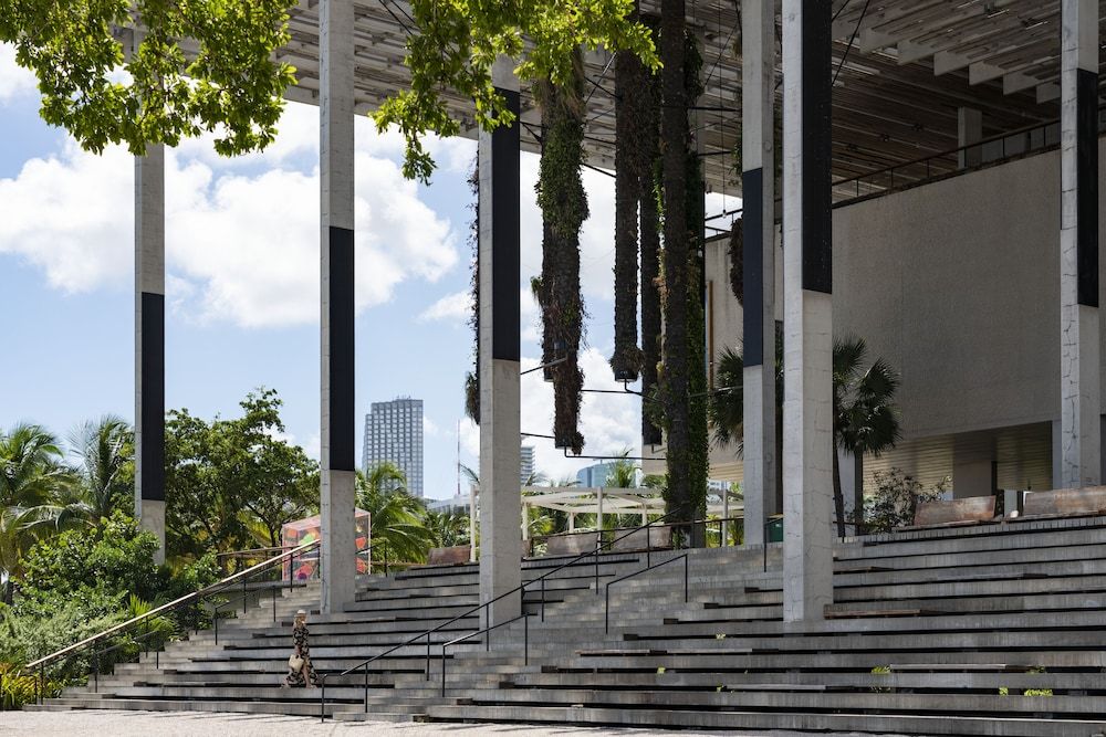 undefined The Ritz-Carlton, South Beach 6