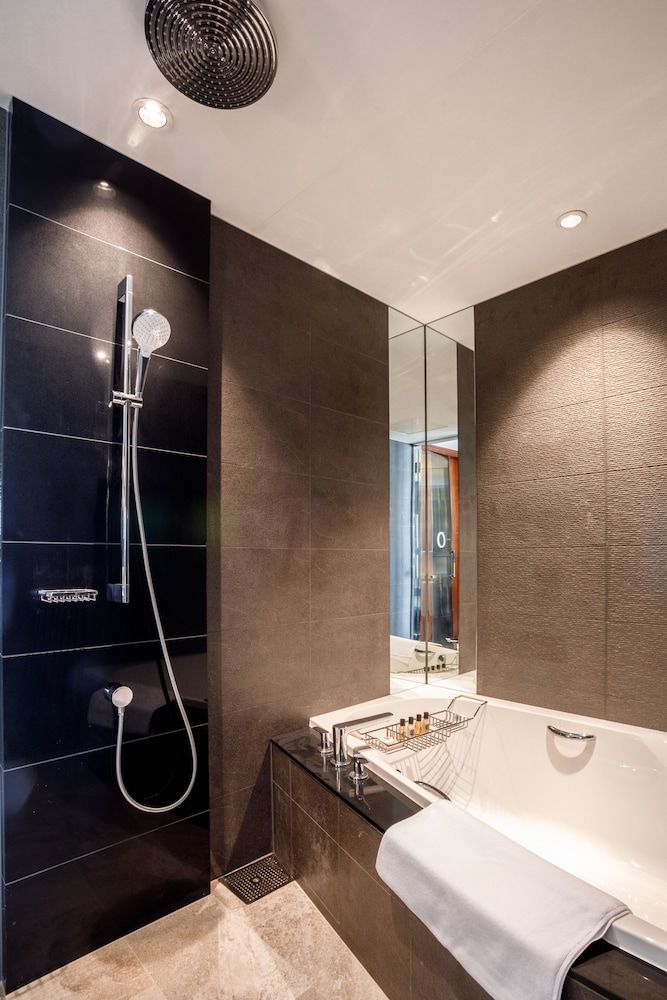 The Tsubaki Tower Camellia Junior Suite with Club Lounge Access 4