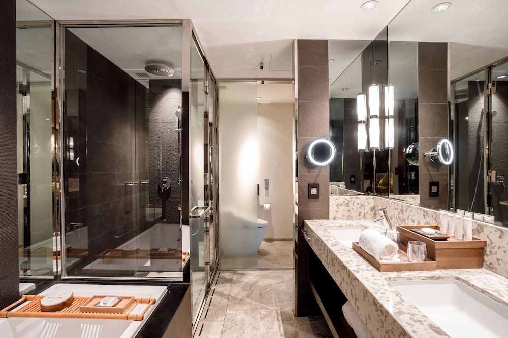 The Tsubaki Tower Camellia Room 5