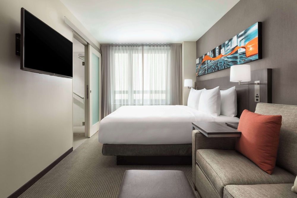 Room, 1 King Bed, Accessible (Shower)