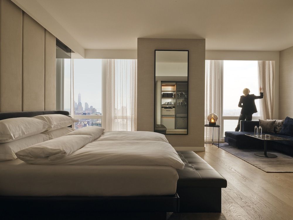 Premier Room, 1 King Bed (Skyline View)