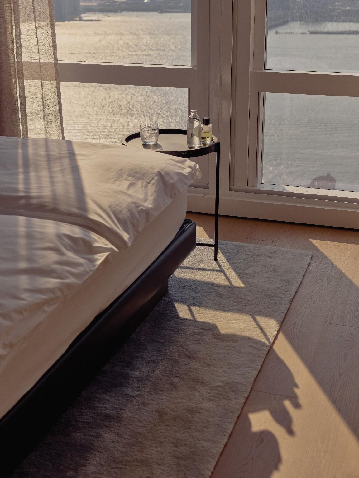 Deluxe River View Guestroom, 1 King Bed Mobility Accessible
