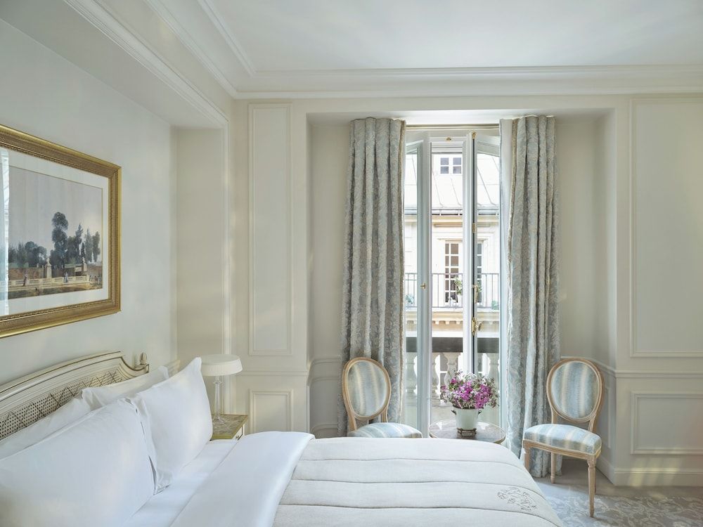 Le Meurice - Dorchester Collection Classic Room 3