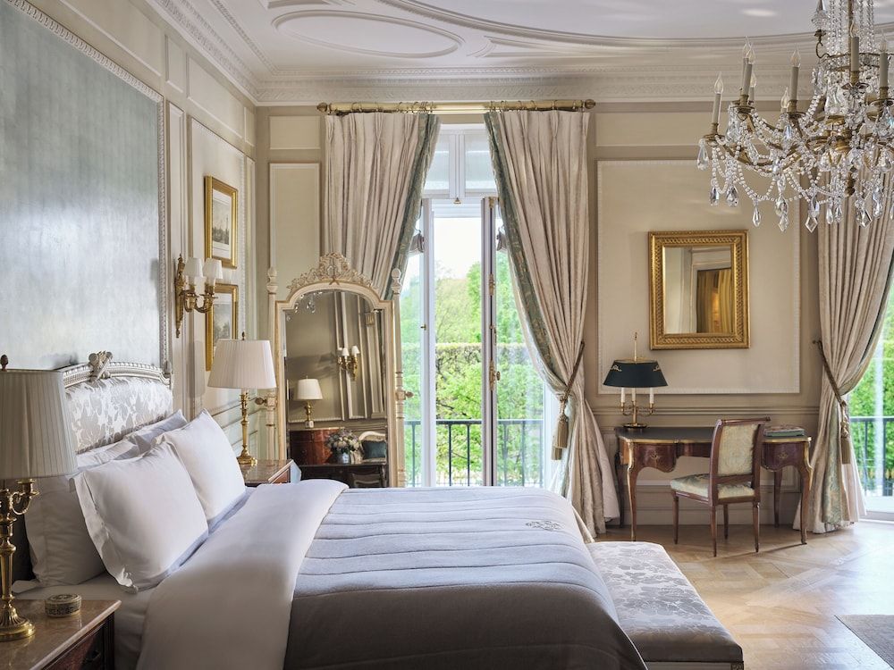 Presidential Apartment, Park View