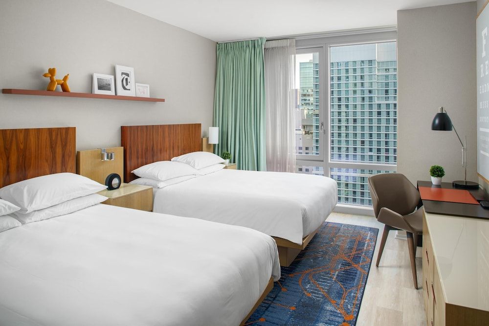 Room, 2 Queen Beds, City View