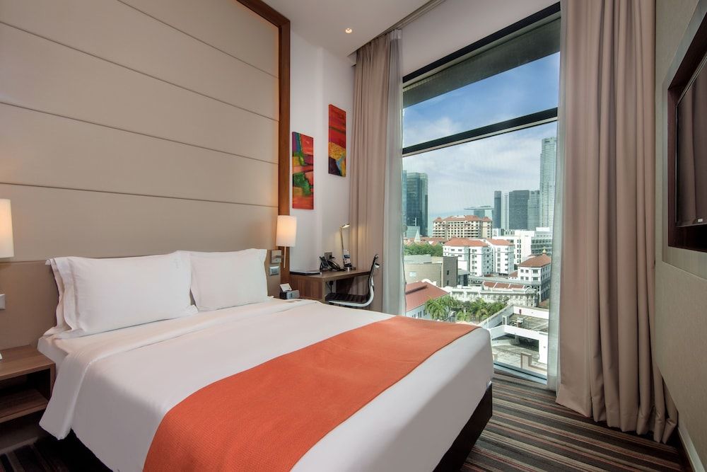 Standard Room, 1 Queen Bed (MBS View ,Top Flr, Free Breakfast)