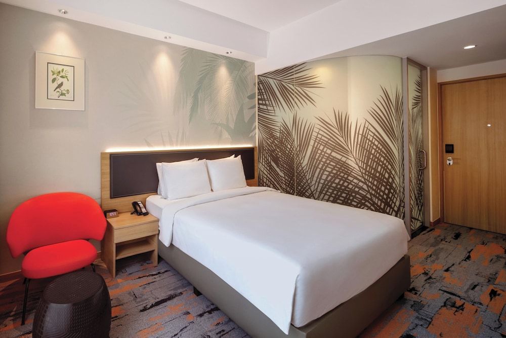 Holiday Inn Express Singapore Orchard Road by IHG Standard Room, 1 Queen Bed (with Free Breakfast) 2