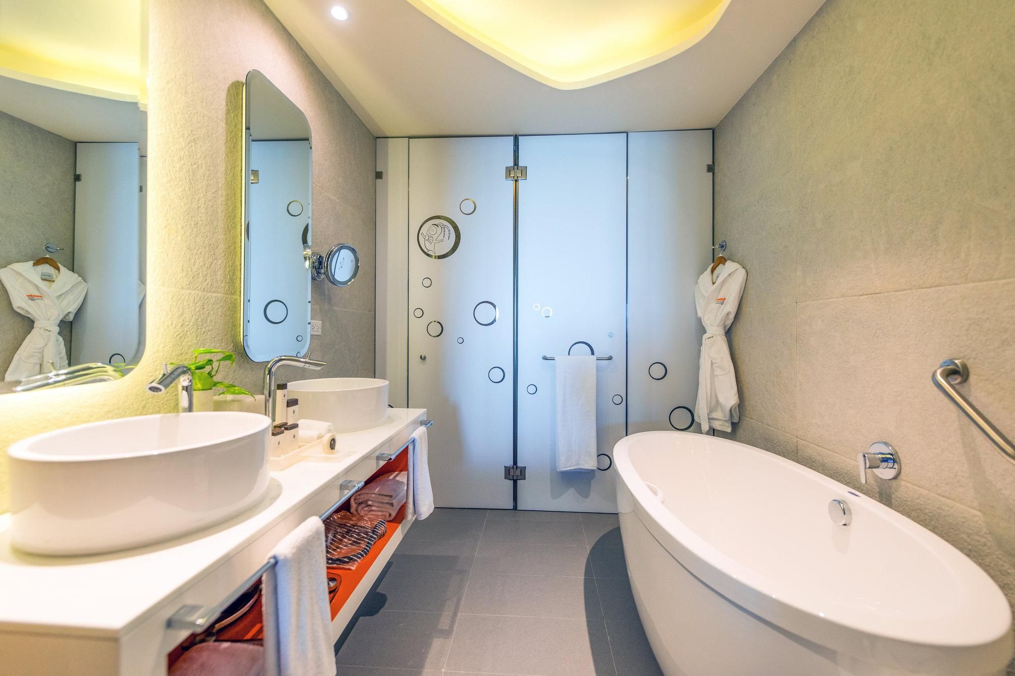 The Pineapple Suite