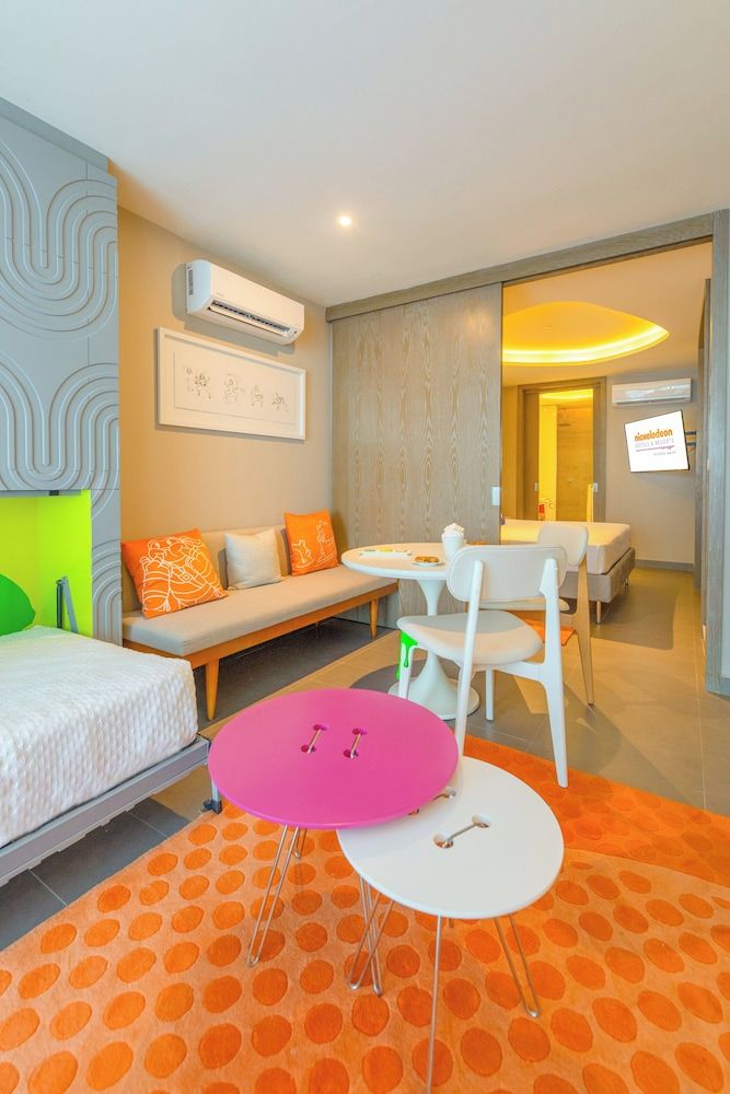 Nickelodeon Hotels & Resorts Riviera Maya - Gourmet by Karisma - All Inclusive Suite, Oceanfront (SWIM-UP KING) 2