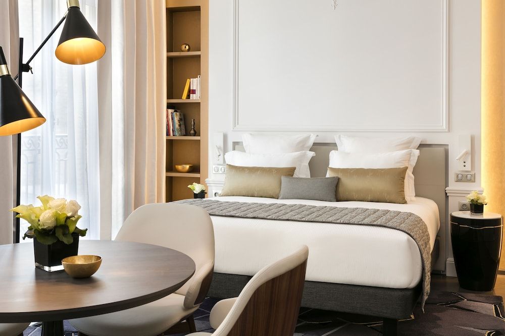 La Clef Champs-Élysées Paris by The Crest Collection Superior Room