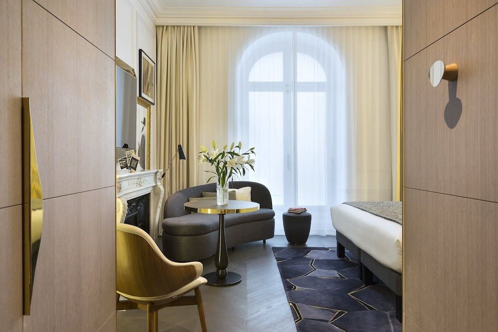 La Clef Champs-Élysées Paris by The Crest Collection Executive Studio 12