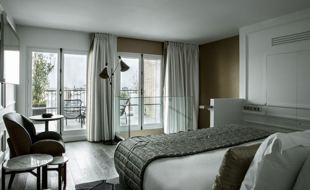 Duplex, Terrace (Montmartre)