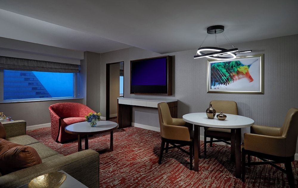 South Tower Fillmore Suite