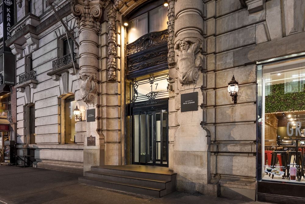 undefined The Hotel @ Fifth Avenue 6