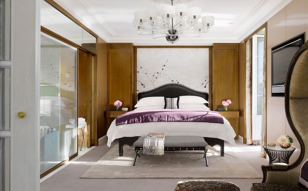 Presidential Suite, Lake View