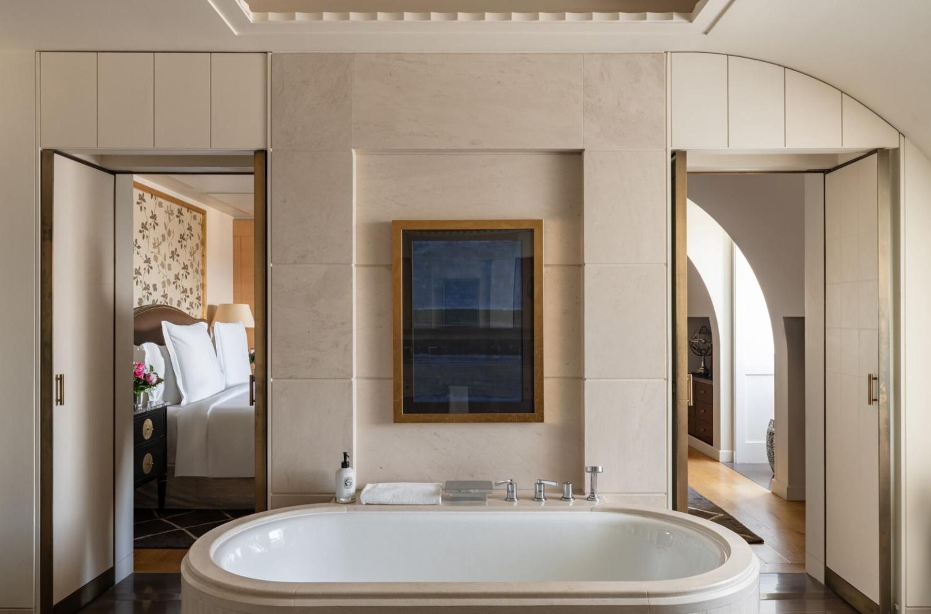 undefined Four Seasons Hotel des Bergues Geneva 7