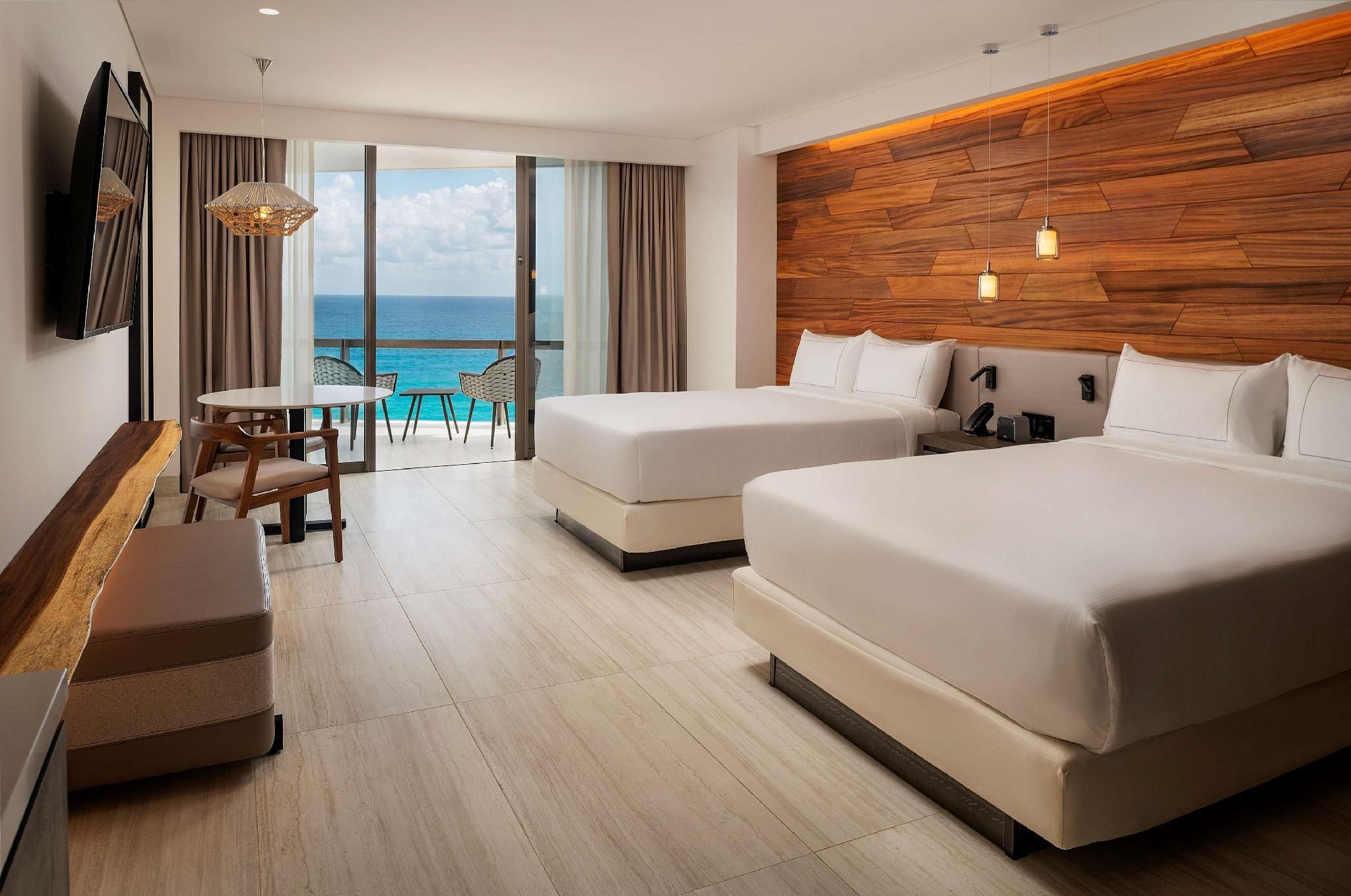 OCEAN VIEW TWO QUEEN BEDS GUESTROOM