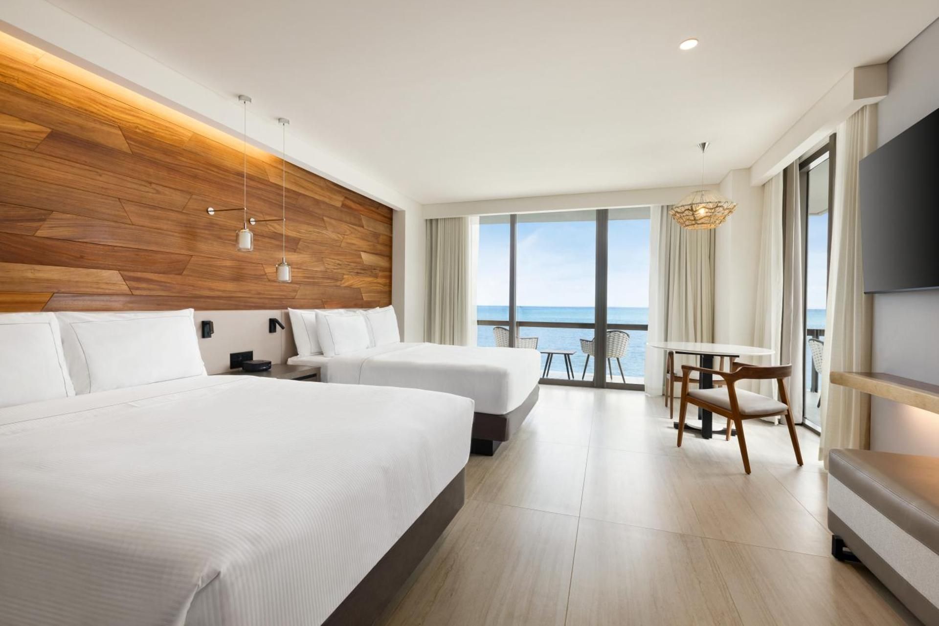 High Floor Ocean View 2 Queen Beds Guestroom
