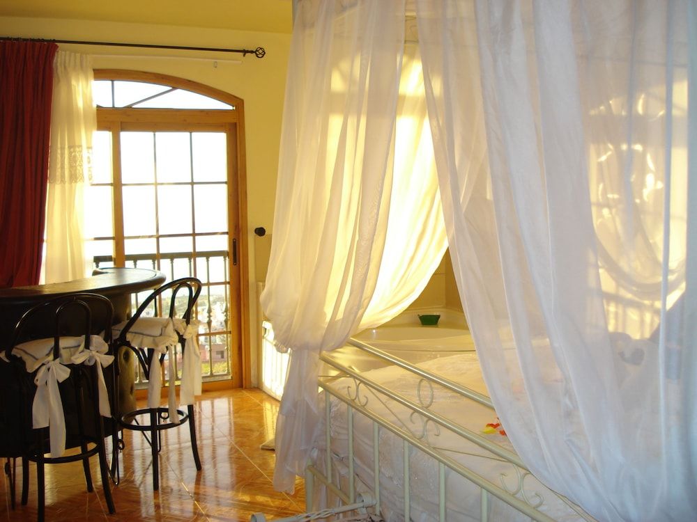 Apartamentos Estrella del Norte Honeymoon Suite, 1 King Bed, Hot Tub 7