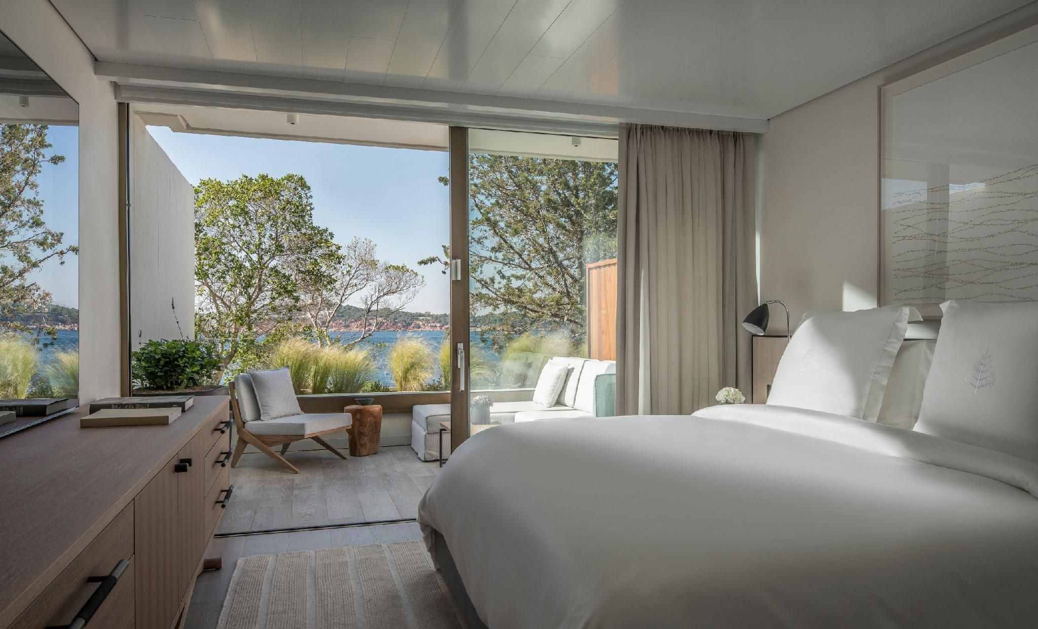 Nafsika Sea View Terrace Suite with Pool king bed