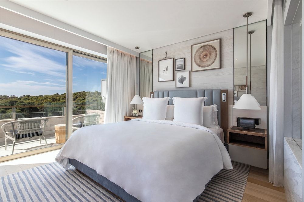 Executive Suite, 1 King Bed (Arion, Pine View)