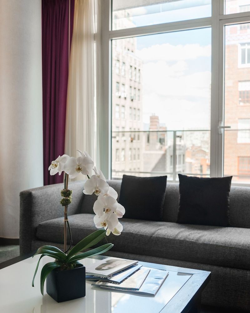 Royalton Park Avenue Superior Queen 7