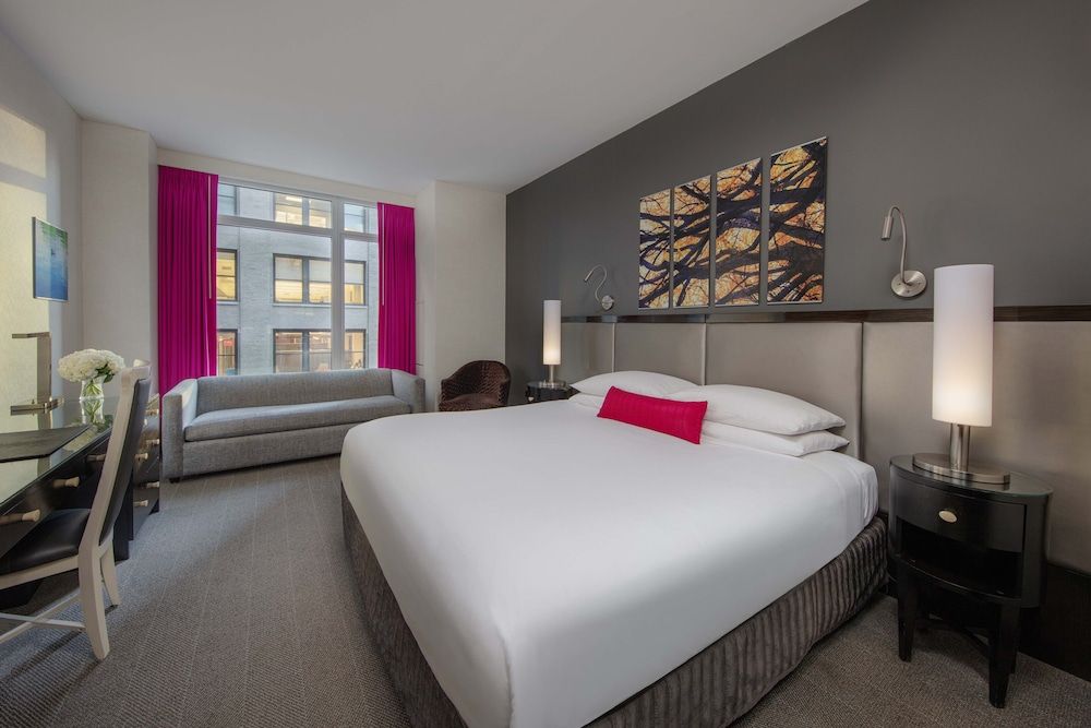 Royalton Park Avenue Superior Queen 2