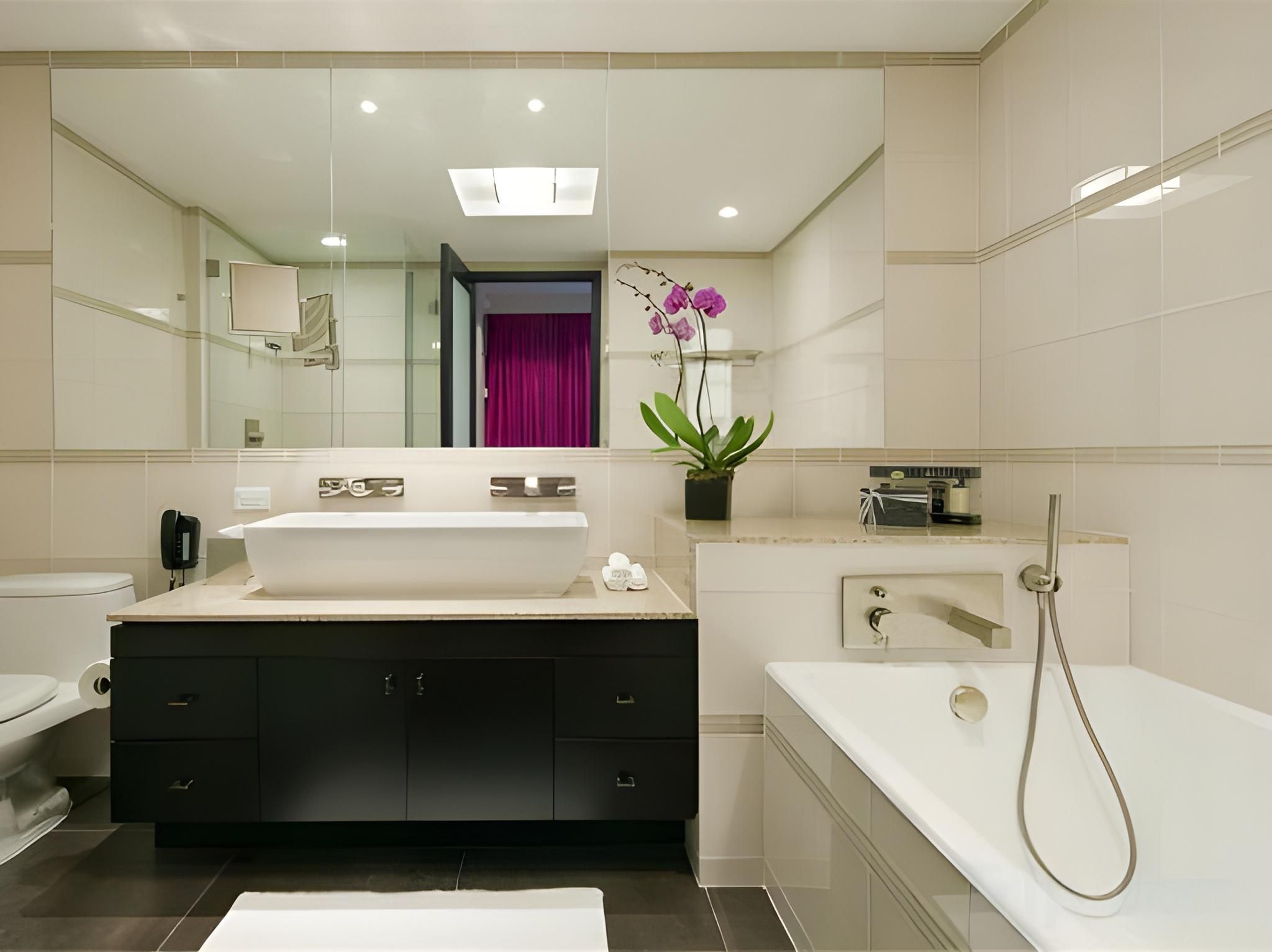 Royalton Park Avenue Superior Queen 6