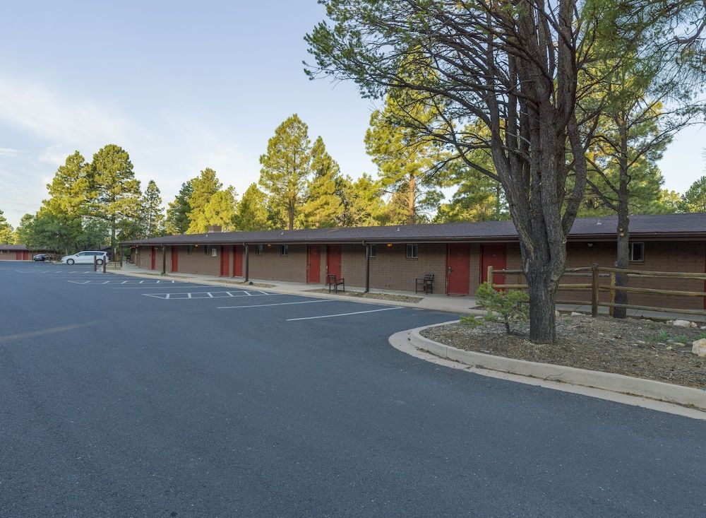 undefined Yavapai Lodge 8