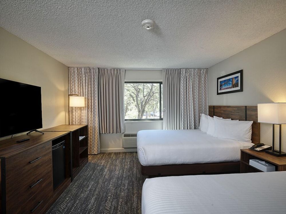 undefined Yavapai Lodge 10