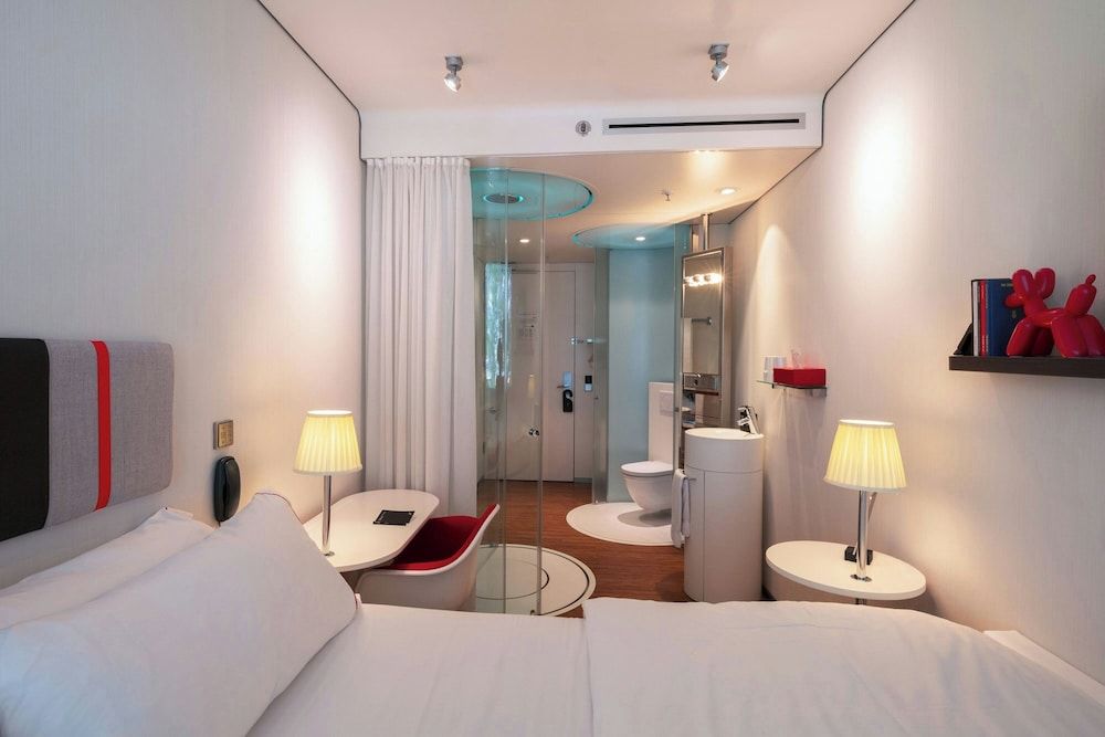 citizenM Schiphol Airport Room, 1 King Bed, Non Smoking 7