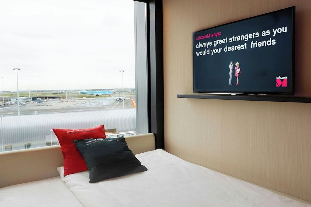 citizenM Schiphol Airport Room, 1 King Bed, Non Smoking 9