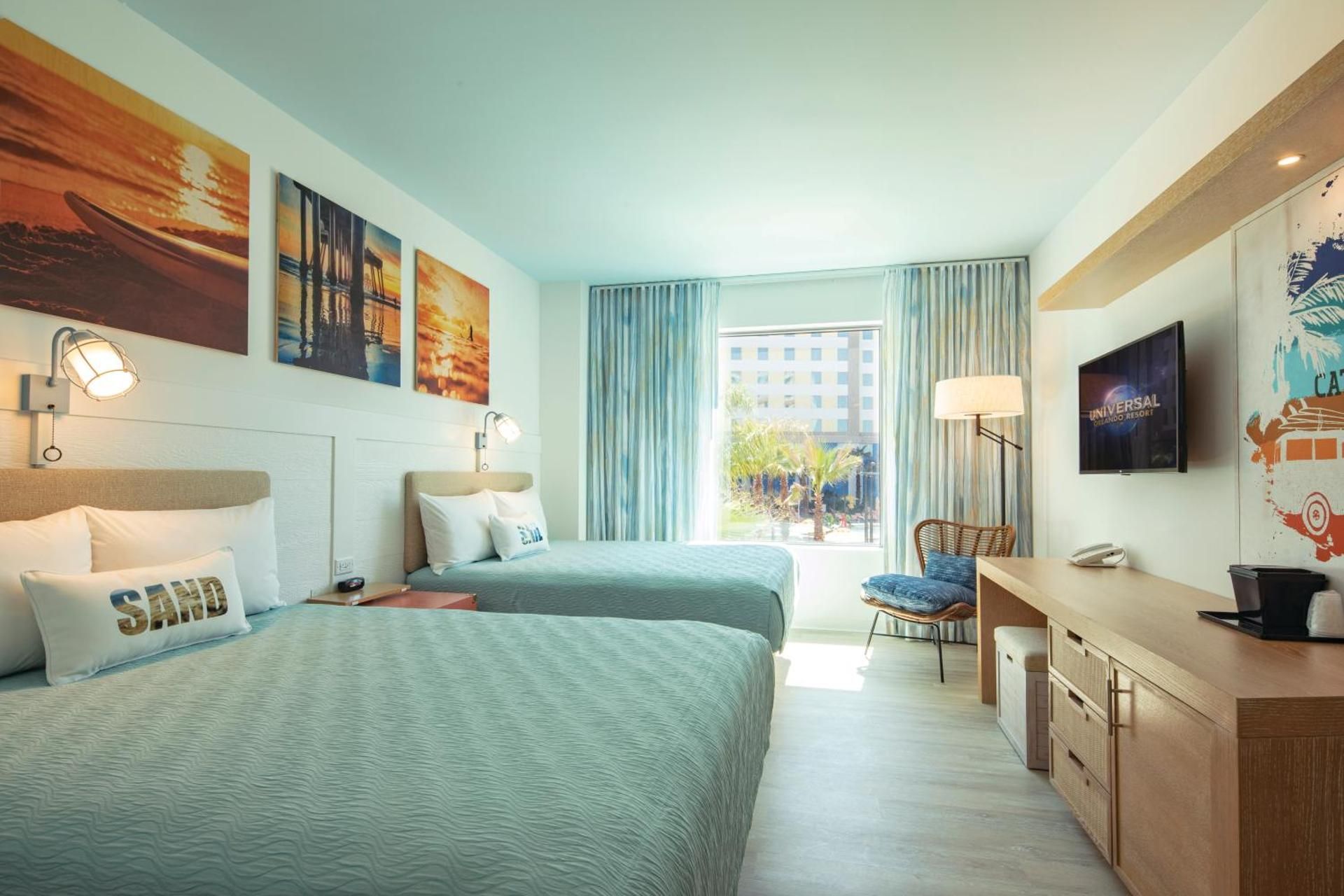 Universal's Endless Summer Resort - Dockside Inn and Suites Hearing Accessible Standard Room 2