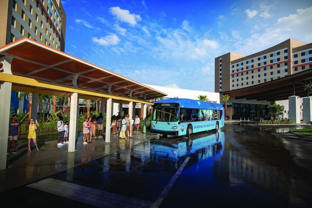 undefined Universal's Endless Summer Resort - Dockside Inn and Suites 6